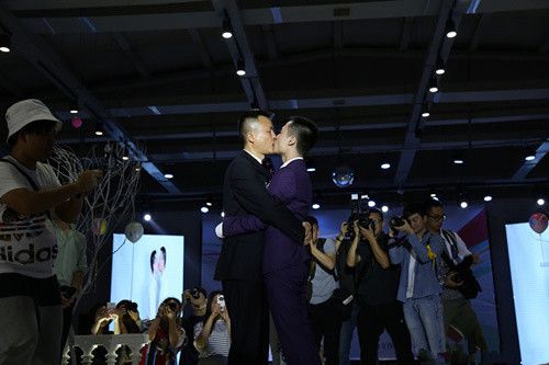 又一国!瑞士公投结果出炉:赞同同性婚姻合法化