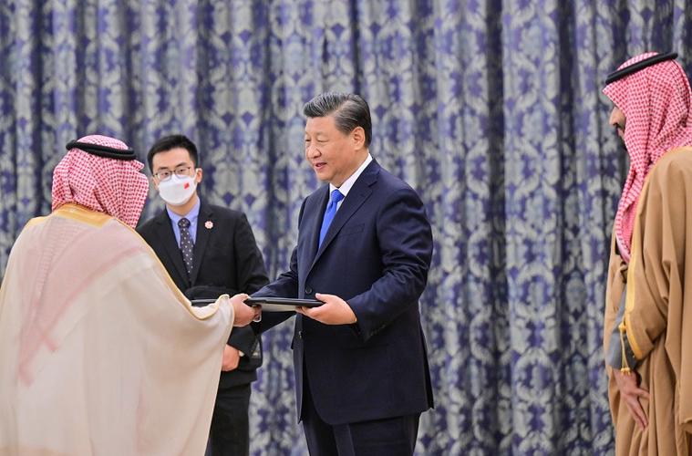 习近平会见沙特国王萨勒曼