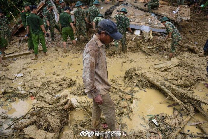 台风“莫拉菲”在越南造成27人死亡