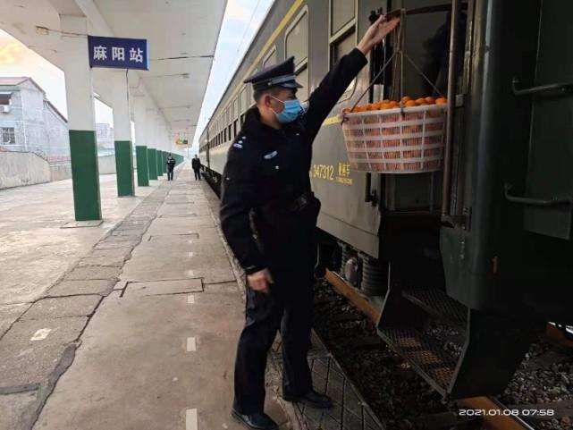 开远铁警赵江:“云端”小站的坚守