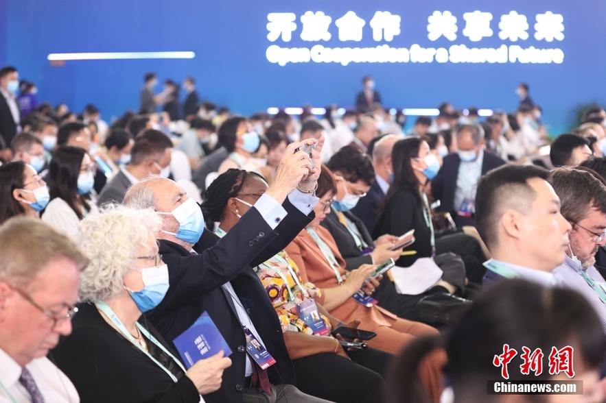 2023中关村论坛举行全体会议