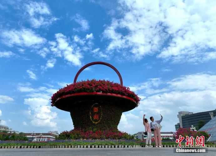 “花样”桂林“盛装”迎国庆
