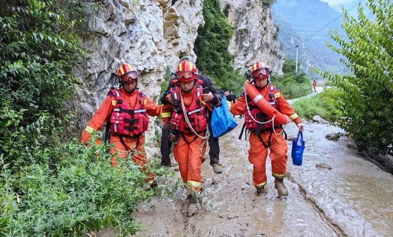 四川汶川发生山洪泥石流灾害 造成3人失联4人遇难