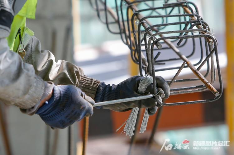 人勤春来早 海南自贸港节后施工忙